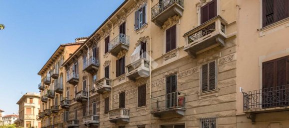 2 bedrooms Apartment in Turin, Italy No. 53216 28