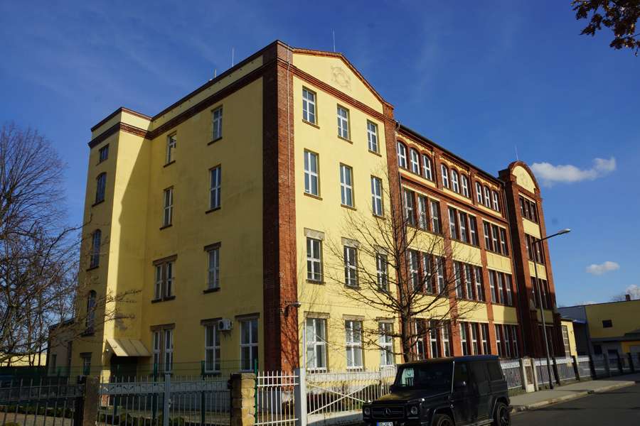  بناية في Dresden, Germany 2432متر مربع رقم 28303