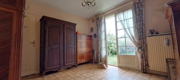 2 bedrooms House in Neron, France No. 60932 10