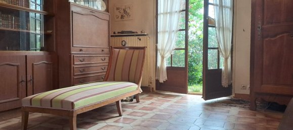 2 bedrooms House in Neron, France No. 60932 5