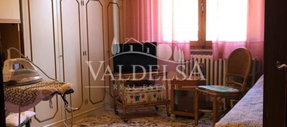 6 rooms Apartment in Poggibonsi, Italy No. 136519 10
