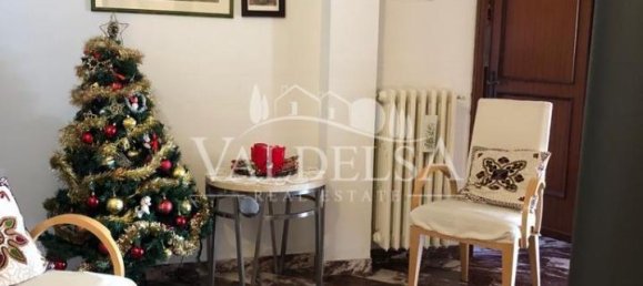 6 rooms Apartment in Poggibonsi, Italy No. 136519 3