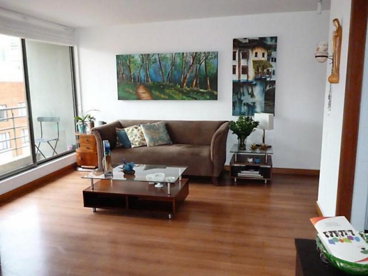 Дом с 3 спальнями в Богота, Колумбия № 12336