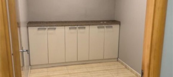 72m² Commercial property in Horta-Guinardo, Spain No. 164559 20