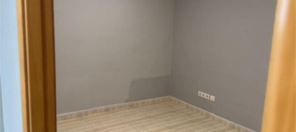 72m² Commercial property in Horta-Guinardo, Spain No. 164559 21