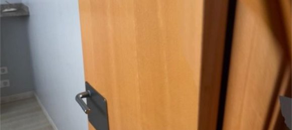 72m² Commercial property in Horta-Guinardo, Spain No. 164559 14