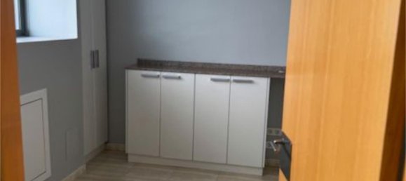 72m² Commercial property in Horta-Guinardo, Spain No. 164559 19