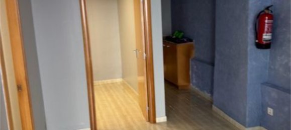 72m² Commercial property in Horta-Guinardo, Spain No. 164559 17