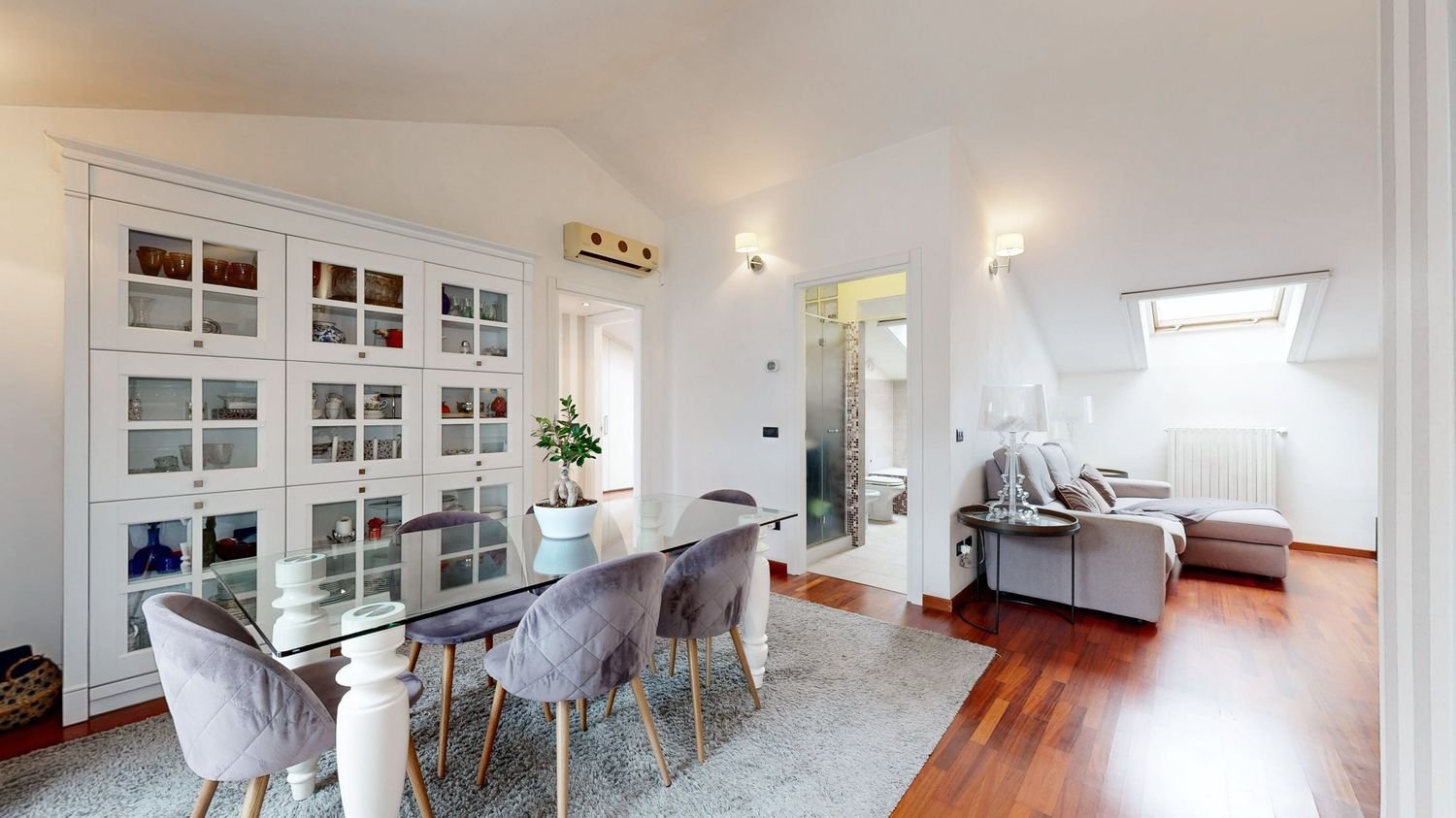 Apartamento de 3 habitaciónes en Milan, Italy No. 248089