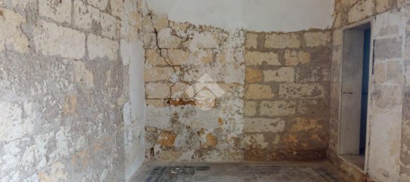 3 Schlafzimmer Haus in Brindisi, Italy, Nr. 42374 10