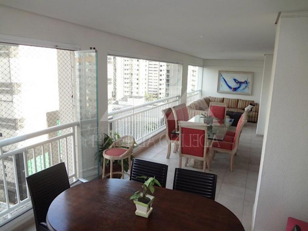 4 bedrooms Apartment in Sao Paulo, Brazil No. 584643
