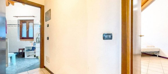 3 bedrooms House in Oleggio, Italy No. 277230 12