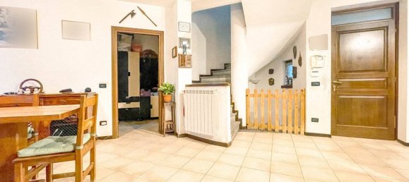 3 bedrooms House in Oleggio, Italy No. 277230 11