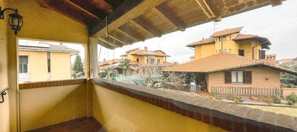 3 bedrooms House in Oleggio, Italy No. 277230 14