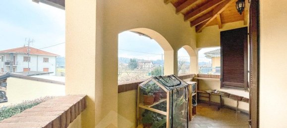 3 bedrooms House in Oleggio, Italy No. 277230 20