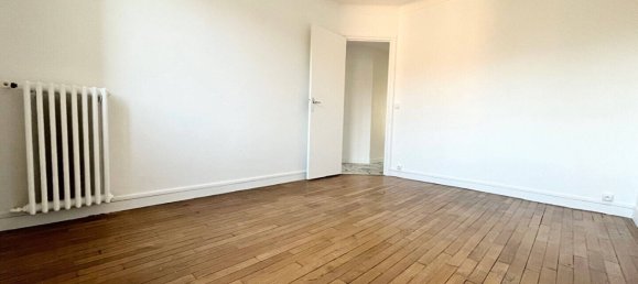 Квартира с 2 спальнями в Фонтене-су-Буа, Франция № 188854 4