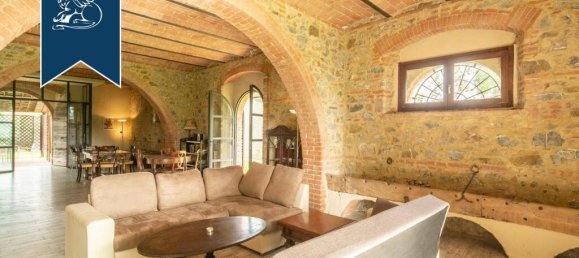 6 bedrooms Commercial property in Gavorrano, Italy No. 362925 8