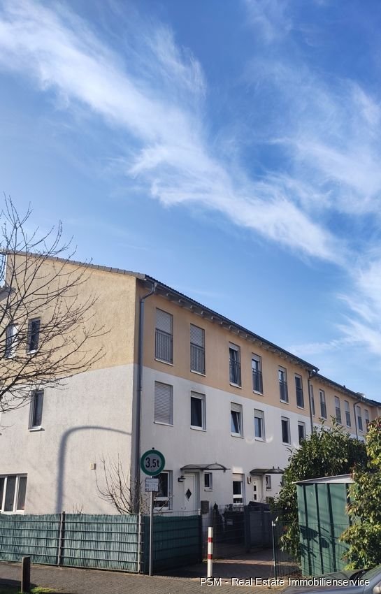 Таунхаус с 5 комнатами в Дармштадт, Германия № 88612