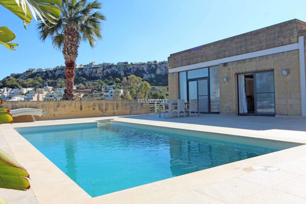 Bungalow de 3 dormitorios en Mellieha, Malta No. 3115