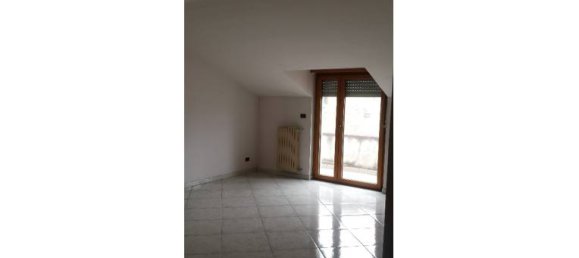 3 rooms Apartment in Scafati, Italy No. 254944 2