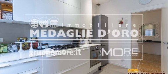 3 bedrooms Apartment in Modena, Italy No. 330248 7