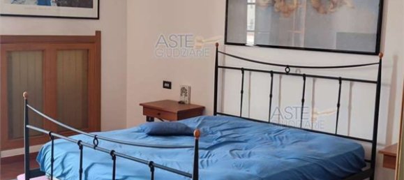 7 rooms Apartment in Crispano, Italy No. 99008 2