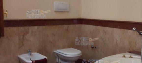 7 rooms Apartment in Crispano, Italy No. 99008 10