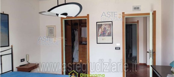 7 rooms Apartment in Crispano, Italy No. 99008 12