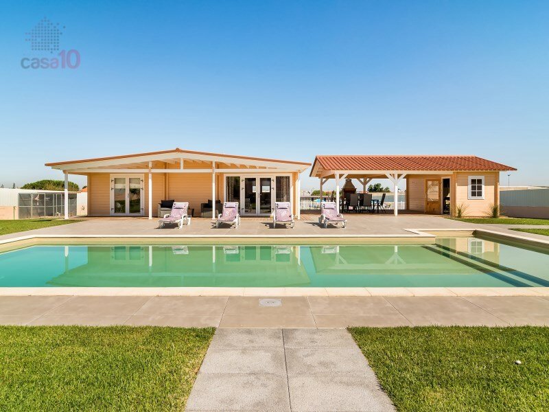 Земельный участок с 4 спальнями в Сетубал, Португалия № 135591