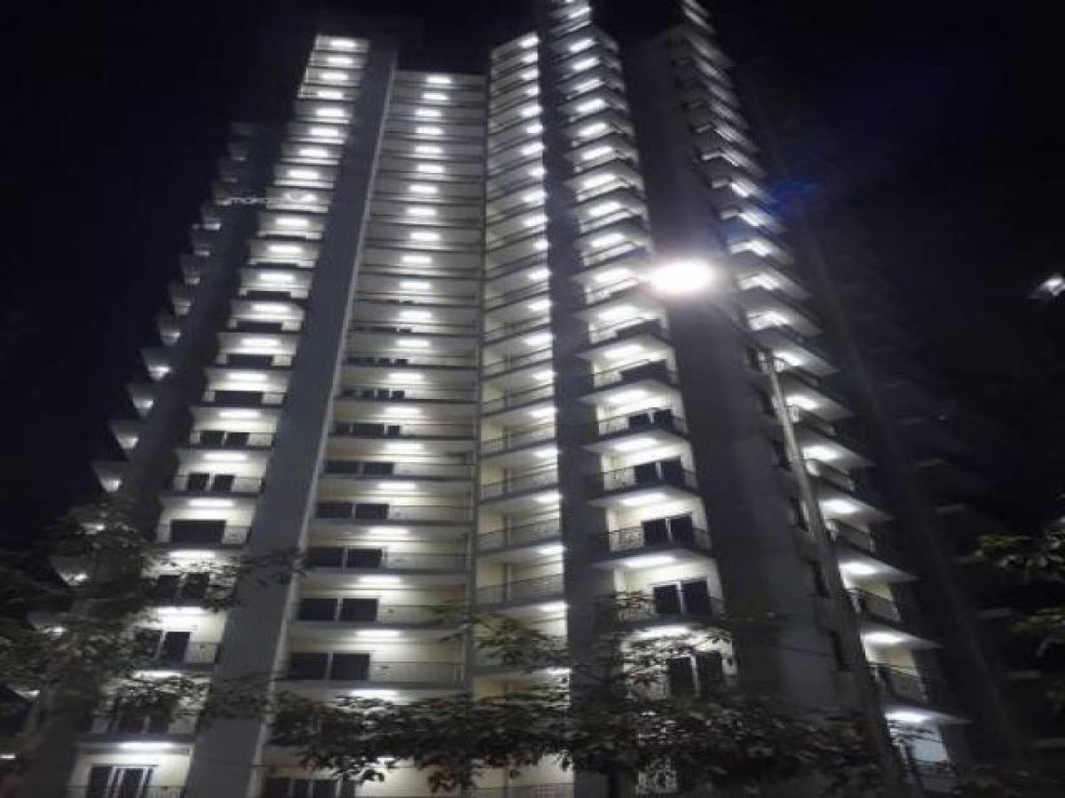 2 bedrooms House in Noida, India No. 24153