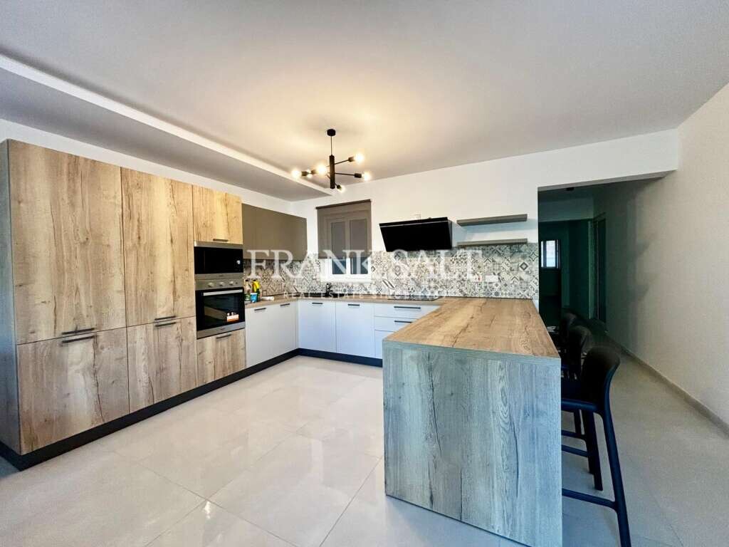 3 Schlafzimmer Maisonette-Wohnung in Swieqi, Malta, Nr. 5285