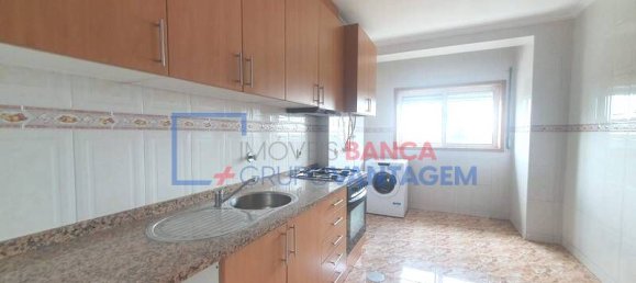 3 chambres Appartement à Oliveira de Azemeis, Portugal No. 81446 2