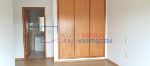 3 chambres Appartement à Oliveira de Azemeis, Portugal No. 81446 5