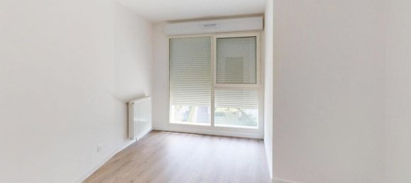 Apartamento de 3 dormitorios en Asnieres-sur-Seine, France No. 279136 7