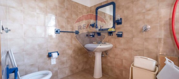 Дом с 8 комнатами в Арчевиа, Италия № 7299 23