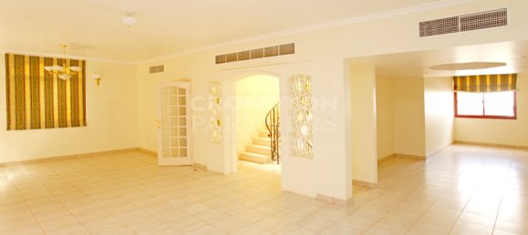 Villa T6 em Al Khalidiya, UAE N.º 6821 4