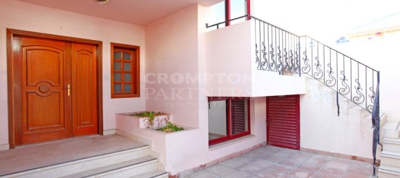 Villa T6 em Al Khalidiya, UAE N.º 6821 10