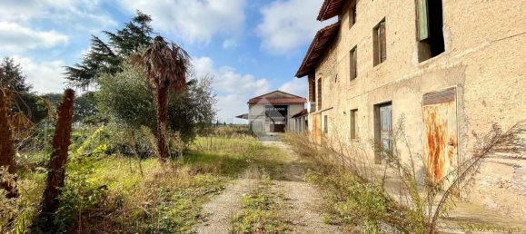 4 rooms House in Udine, Italy No. 111134 31