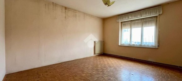 4 rooms House in Udine, Italy No. 111134 25
