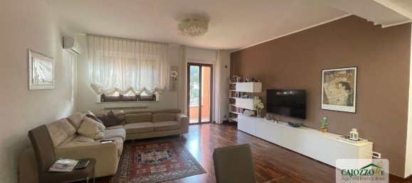 Apartamento de 4 habitaciónes en Palermo, Italy No. 54986 4