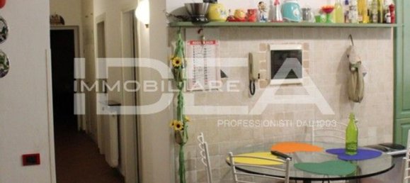 Apartamento de 10 habitaciónes en Lucca, Italy No. 11977 5