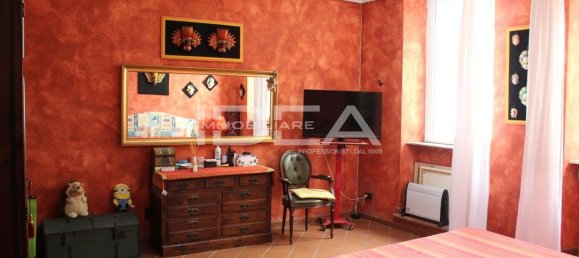 Apartamento de 10 habitaciónes en Lucca, Italy No. 11977 6