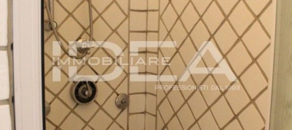 Apartamento de 10 habitaciónes en Lucca, Italy No. 11977 10