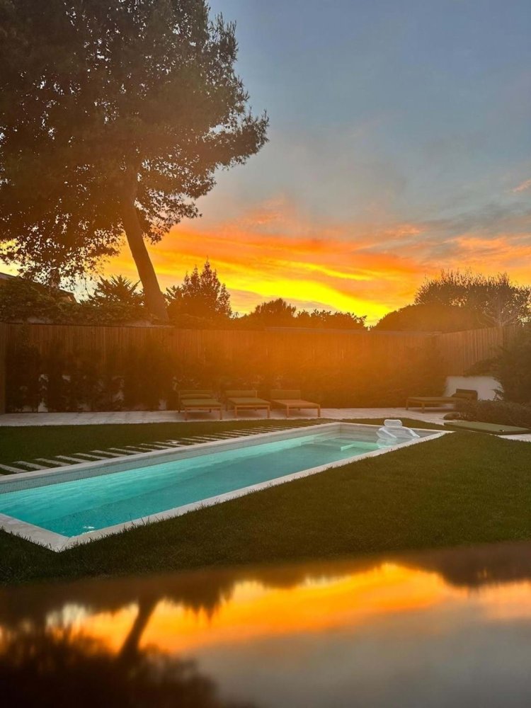 5 bedrooms Villa in Cascais, Portugal No. 131827