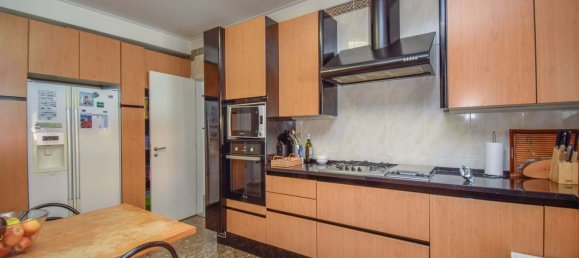 5 bedrooms Villa in Cascais, Portugal No. 131827 13