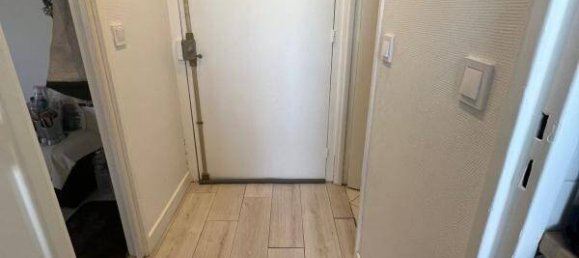 1 bedroom Apartment in La Courneuve, France No. 180482 3