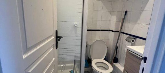 1 bedroom Apartment in La Courneuve, France No. 180482 4