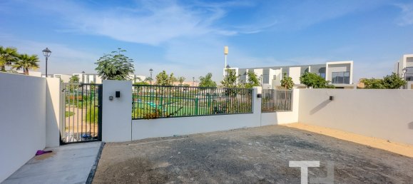 Таунхаус с 3 спальнями в Dubai Land, ОАЭ № 28934 13