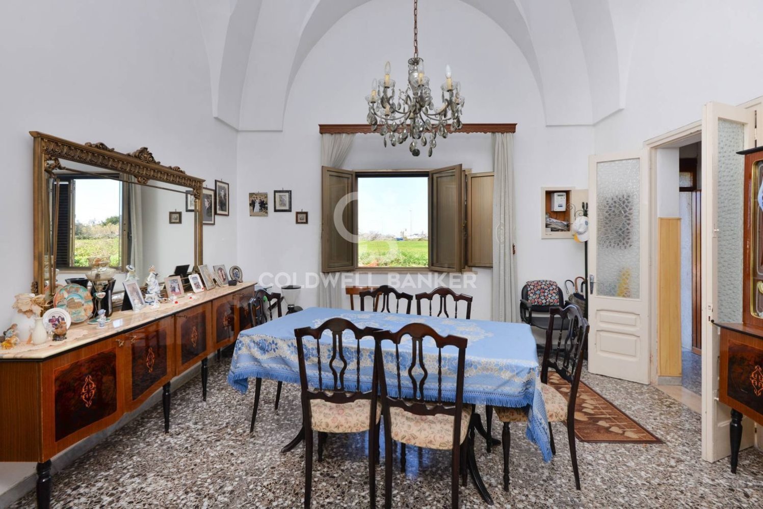 Дом с 3 комнатами в Cavallino, Италия № 232450