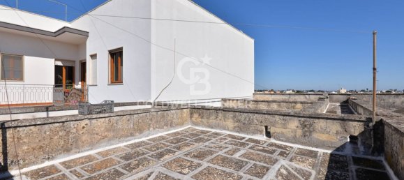 Дом с 3 комнатами в Cavallino, Италия № 232450 17